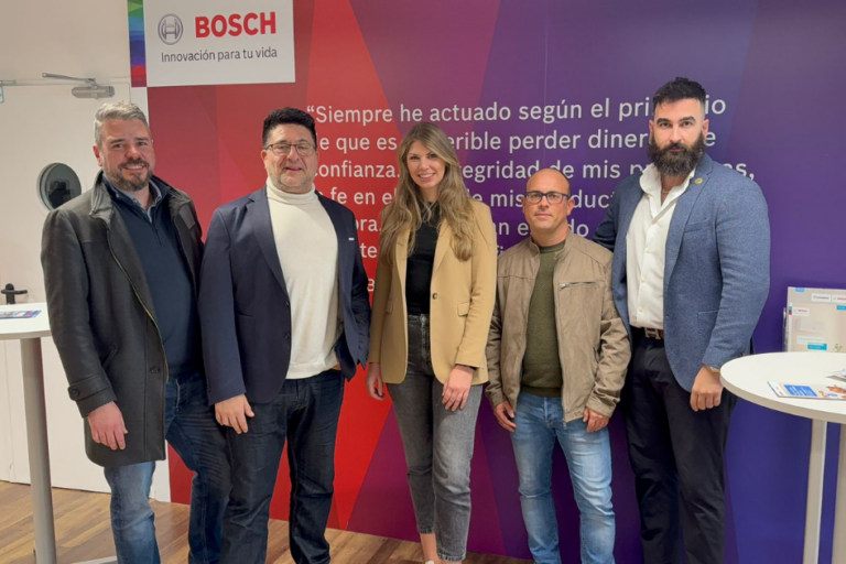 Centro de Inteligencia Bosch y Sabentis para EHS con IoT e inteligencia artificial generativa